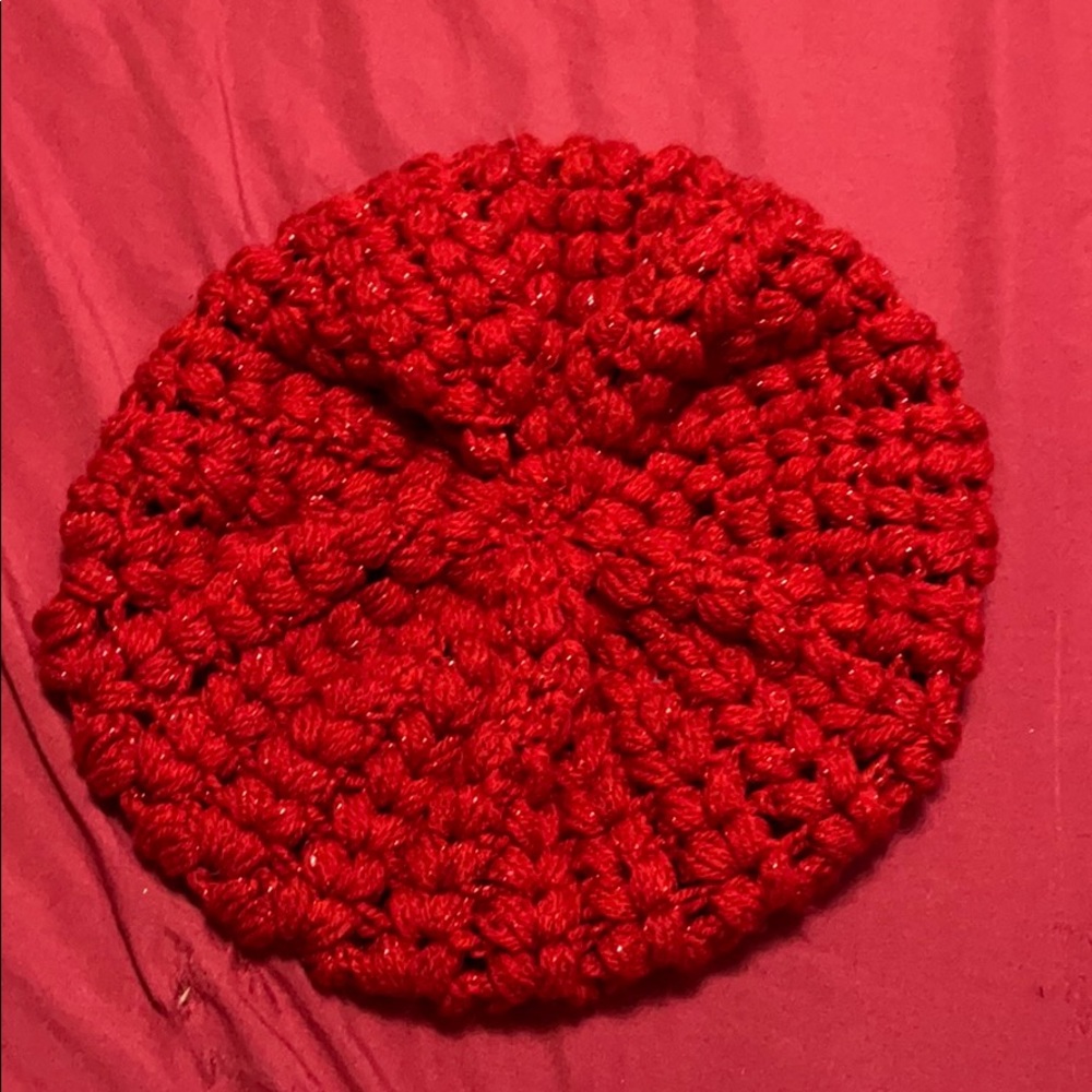 Red shimmery beannie.